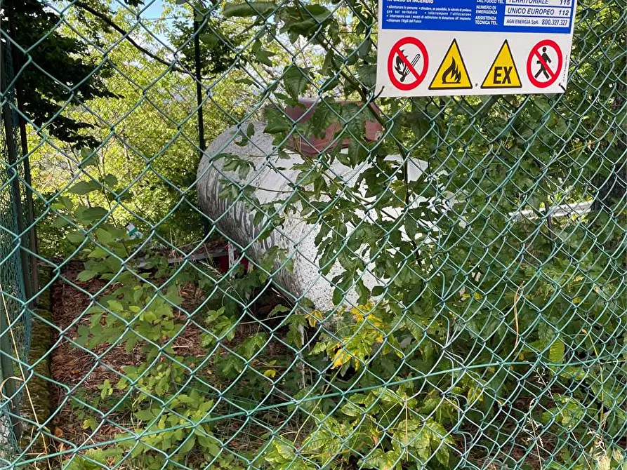 Immagine 6 di Hotel in vendita  in piazzale bocchi noé 5 a Tizzano Val Parma