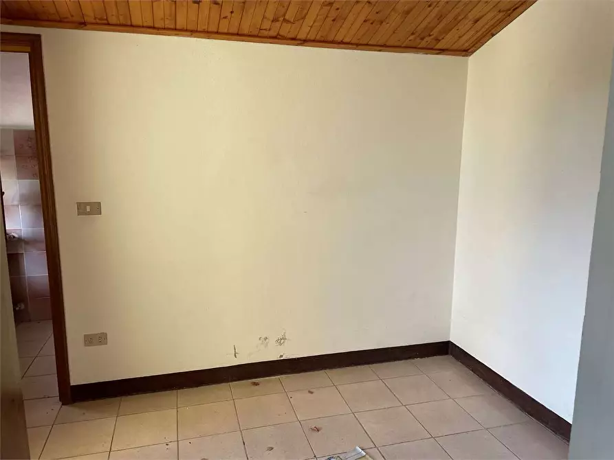 Immagine 47 di Hotel in vendita  in piazzale bocchi noé 5 a Tizzano Val Parma