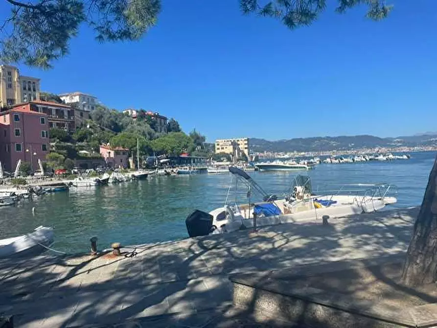 Immagine 19 di Bilocale in vendita  in VIA ROMA a Portovenere