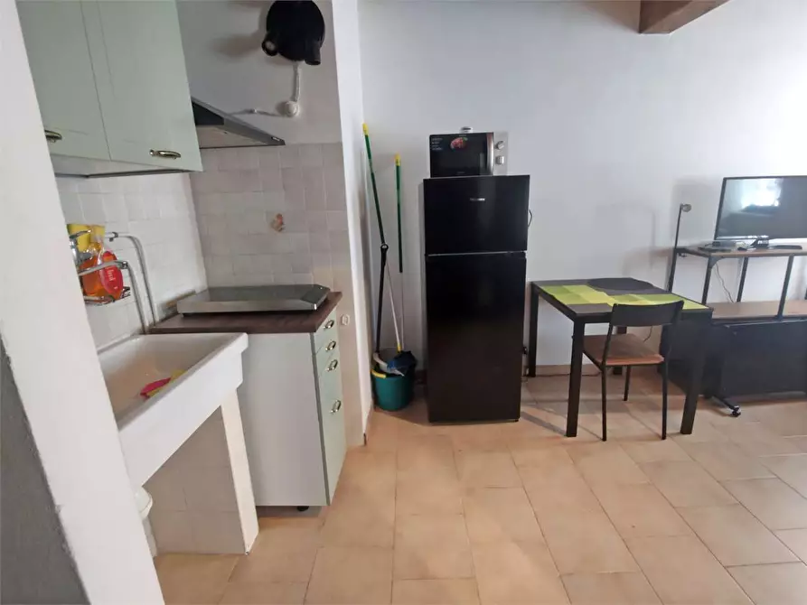 Immagine 15 di Stabile in vendita  in via xx settembre a Parma