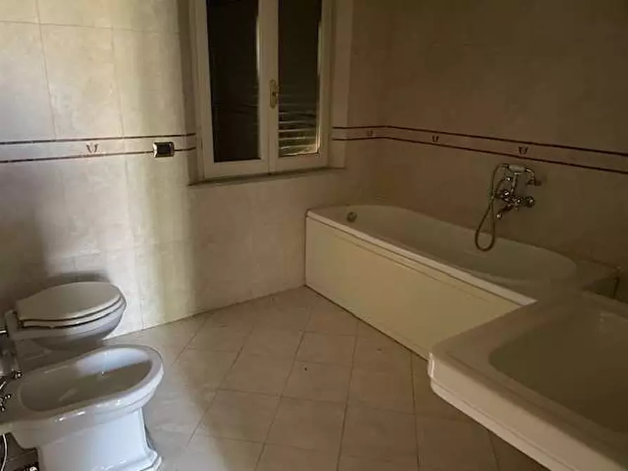 Immagine 27 di Villa in affitto  in VIA EMILIO LEPIDO a Parma