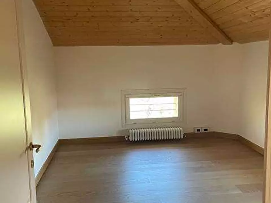 Immagine 36 di Villa in affitto  in VIA EMILIO LEPIDO a Parma