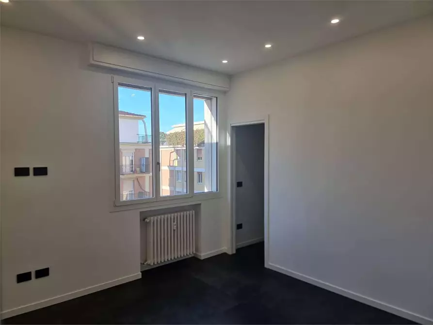 Immagine 10 di Trilocale in vendita  a Parma