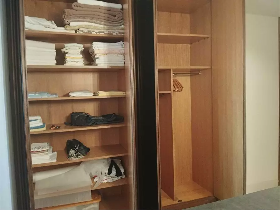 Immagine 12 di Quadrilocale in affitto  in Via volturno a Parma