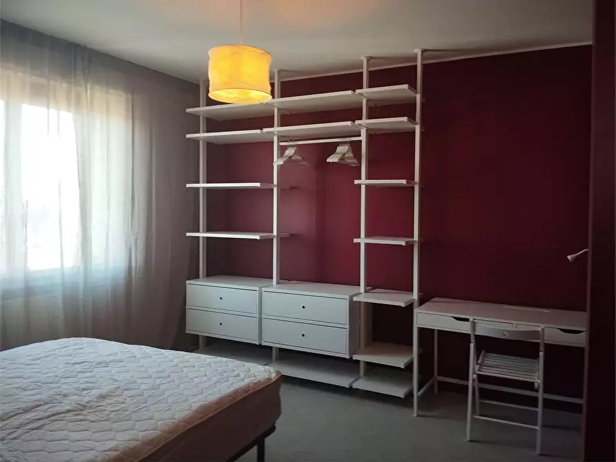 Immagine 24 di Quadrilocale in affitto  in Via volturno a Parma