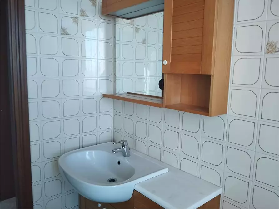 Immagine 29 di Quadrilocale in affitto  in Via volturno a Parma