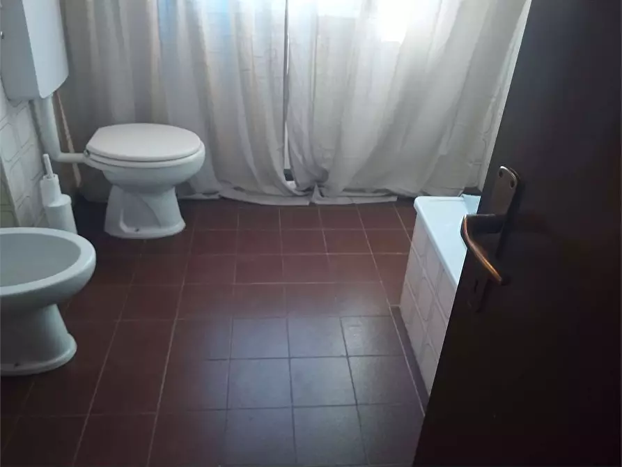 Immagine 31 di Quadrilocale in affitto  in Via volturno a Parma