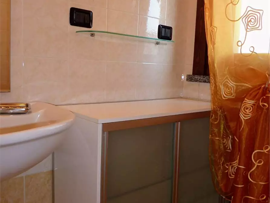 Immagine 7 di Bilocale in affitto  in via Alessandria  17 a Parma