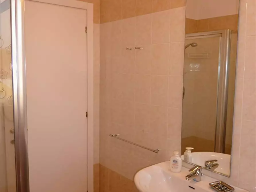 Immagine 8 di Bilocale in affitto  in via Alessandria  17 a Parma