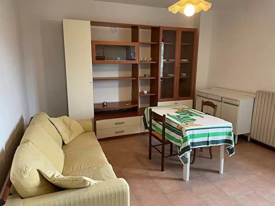 Immagine 2 di Appartamento in vendita  in PIAZZA ROMA 26 a Tizzano Val Parma