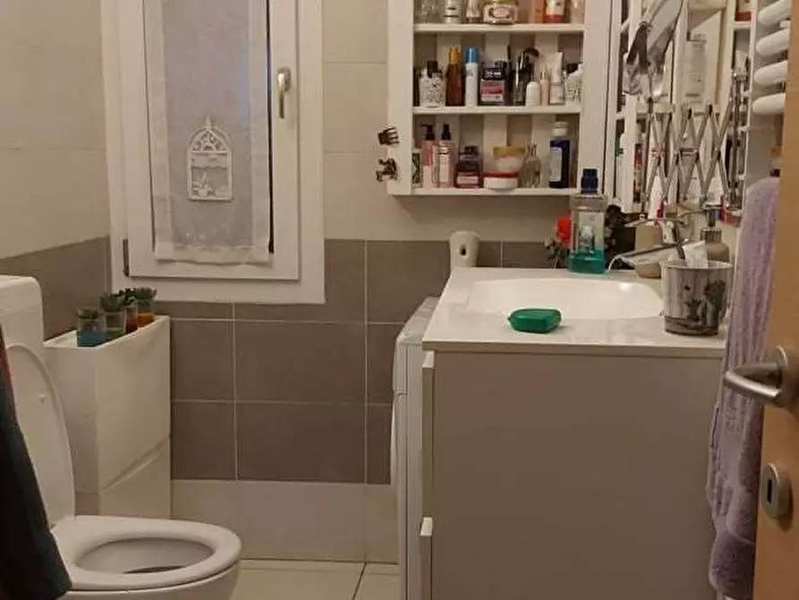 Immagine 9 di Trilocale in affitto  in via trento 22 a Parma