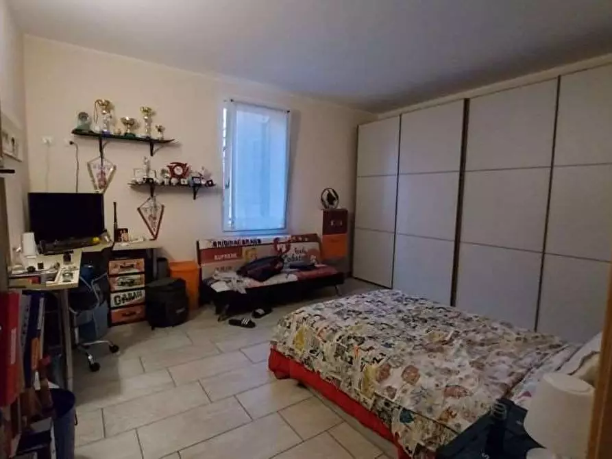 Immagine 13 di Trilocale in affitto  in via trento 22 a Parma