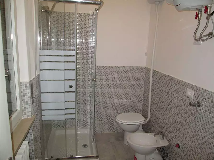 Immagine 11 di Trilocale in affitto  in via martiri di cassio a Parma