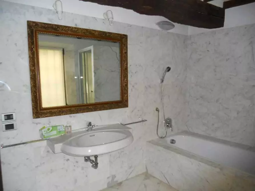 Immagine 7 di Ufficio in vendita  in piazzale salvo d'acquisto a Parma