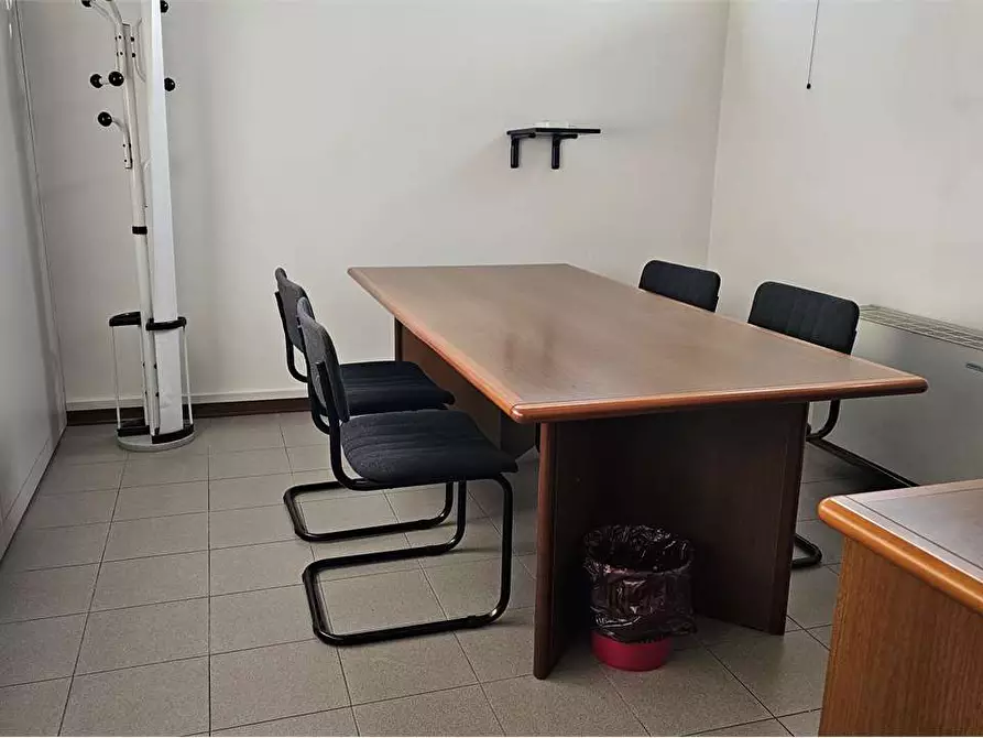 Immagine 8 di Ufficio in affitto  in Via Edison Volta 25 a Parma
