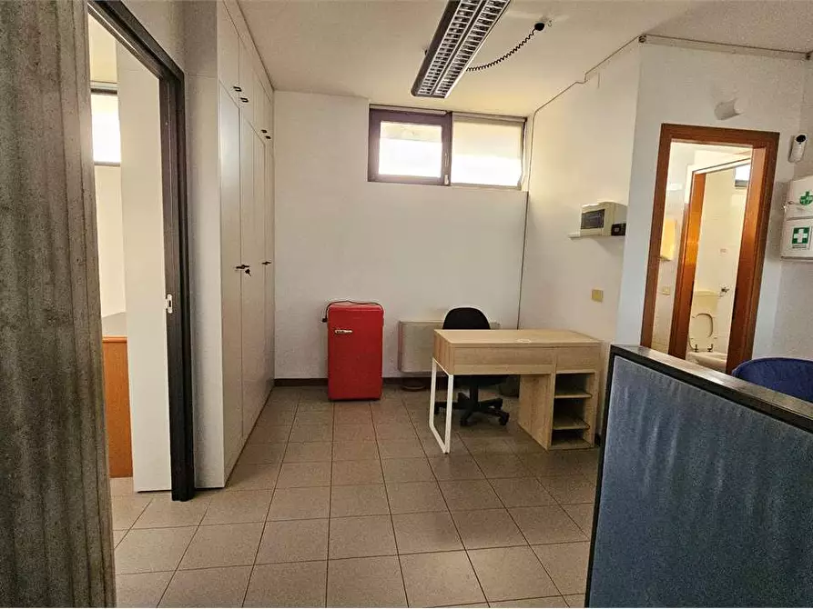 Immagine 5 di Ufficio in affitto  in Via Edison Volta 25 a Parma