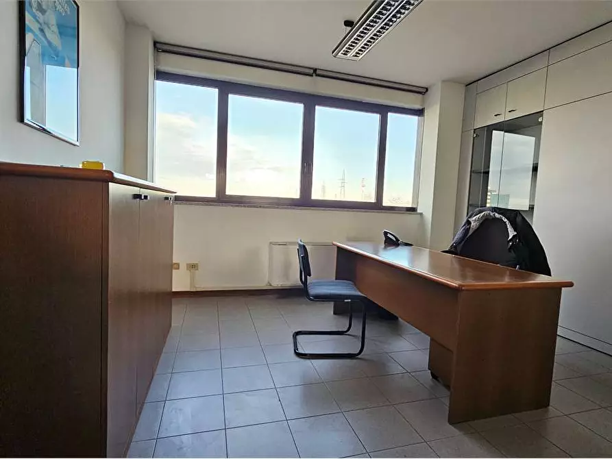 Immagine 9 di Ufficio in affitto  in Via Edison Volta 25 a Parma