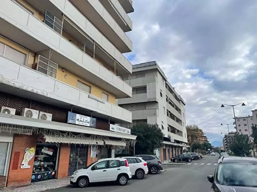 Immagine 19 di Appartamento in vendita  in VIA FELICE CAVALLOTTI a Carrara