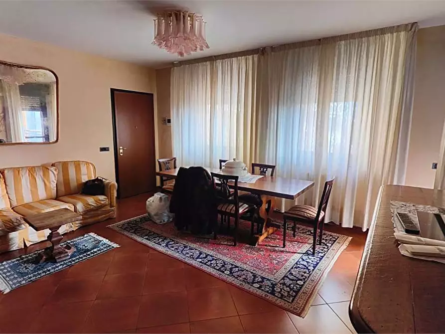 Immagine 1 di Trilocale in vendita  in via San Leonardo a Parma