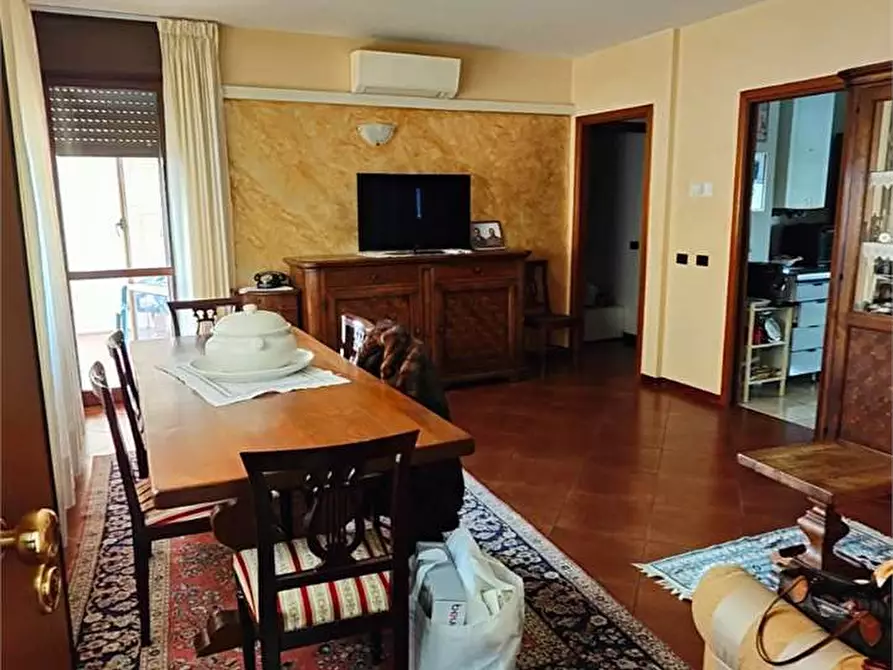 Immagine 2 di Trilocale in vendita  in via San Leonardo a Parma