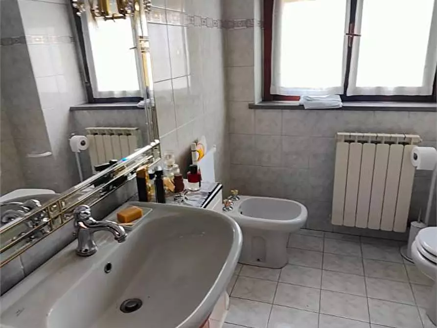 Immagine 11 di Trilocale in vendita  in via San Leonardo a Parma