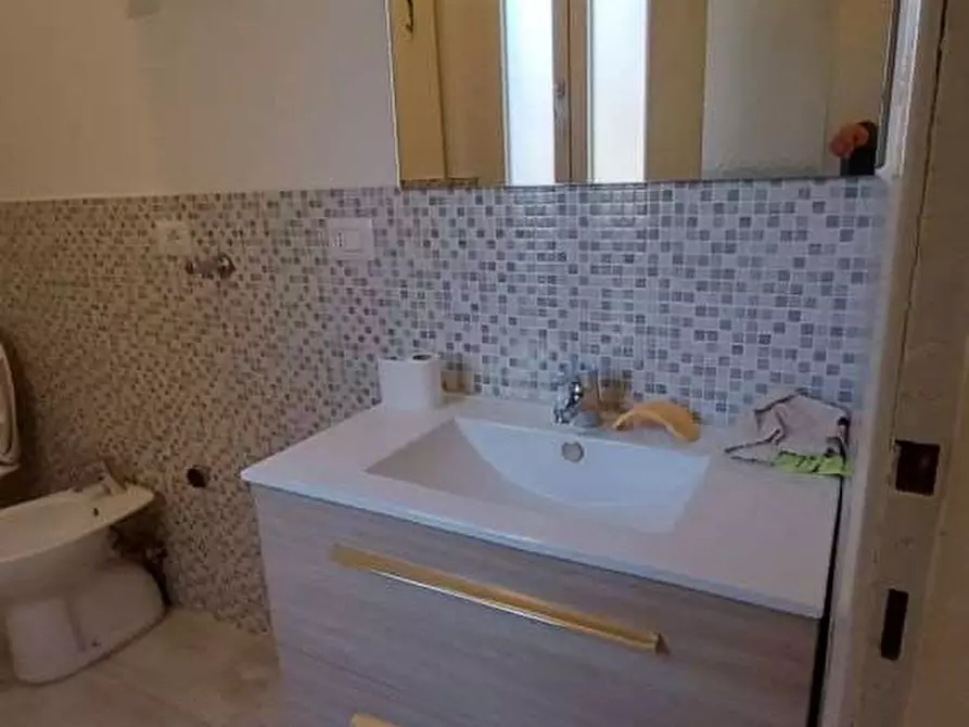 Immagine 10 di Trilocale in affitto  in via martiri di cassio a Parma