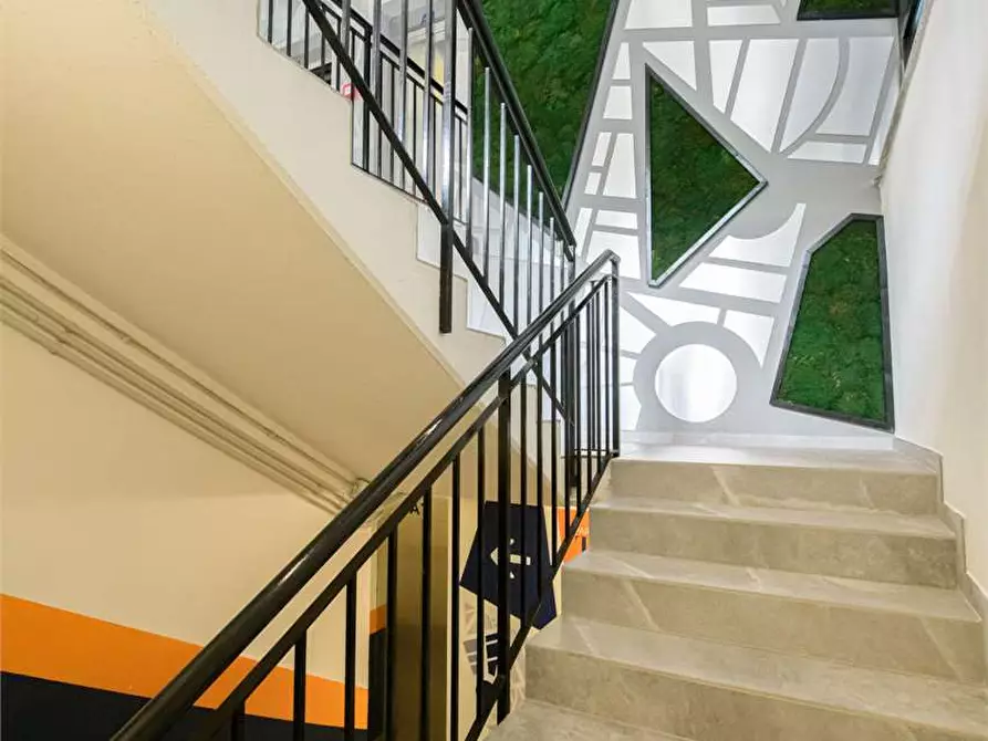 Immagine 5 di Garage in vendita  in parcheggio toschi a Parma