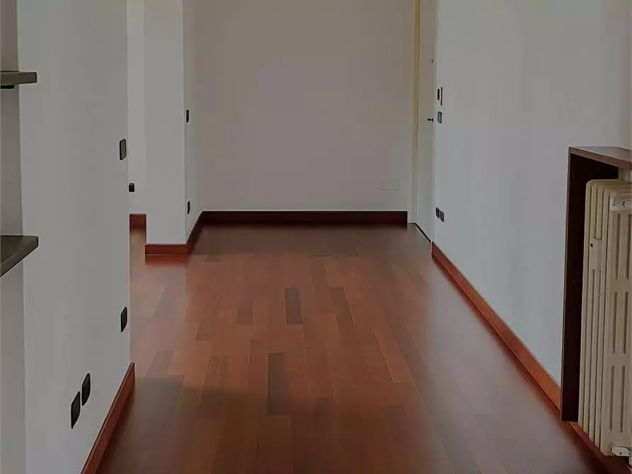 Immagine 4 di Appartamento in vendita  in Viale Solferino a Parma