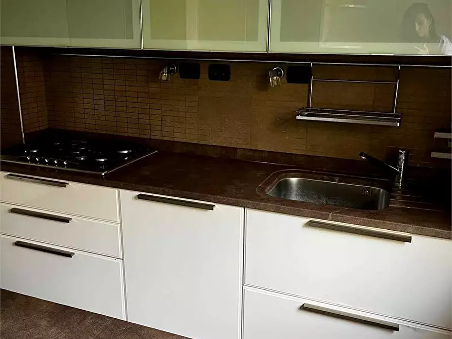 Immagine 7 di Appartamento in vendita  in Viale Solferino a Parma