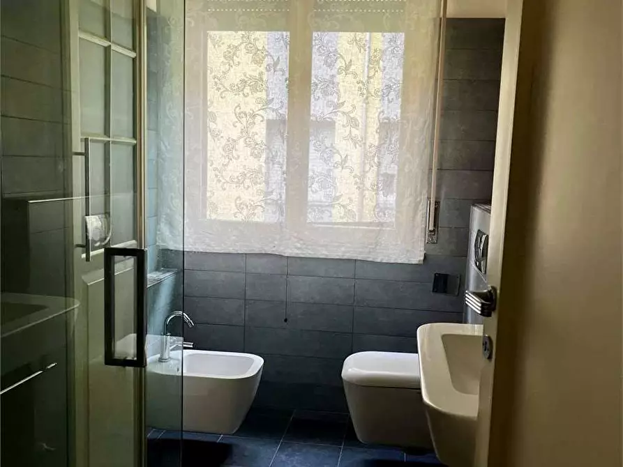 Immagine 10 di Appartamento in vendita  in Viale Solferino a Parma