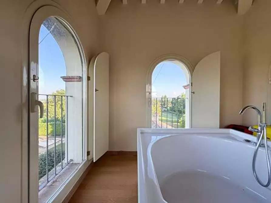 Immagine 18 di Quadrilocale in affitto  in strada bassa dei folli a Parma