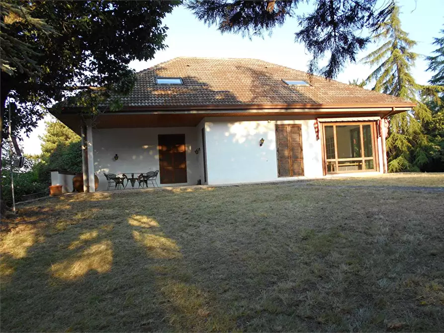 Immagine 1 di Villa in affitto  in via dei vignaioli a Sala Baganza