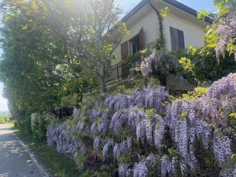 Immagine 1 di Casa bifamiliare in vendita  in via dei gandazzi 116 - 118 a Traversetolo