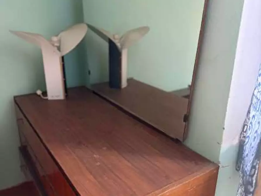 Immagine 56 di Stabile in vendita  in piazza roma a Tizzano Val Parma