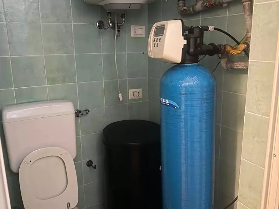 Immagine 25 di Stabile in vendita  a Parma