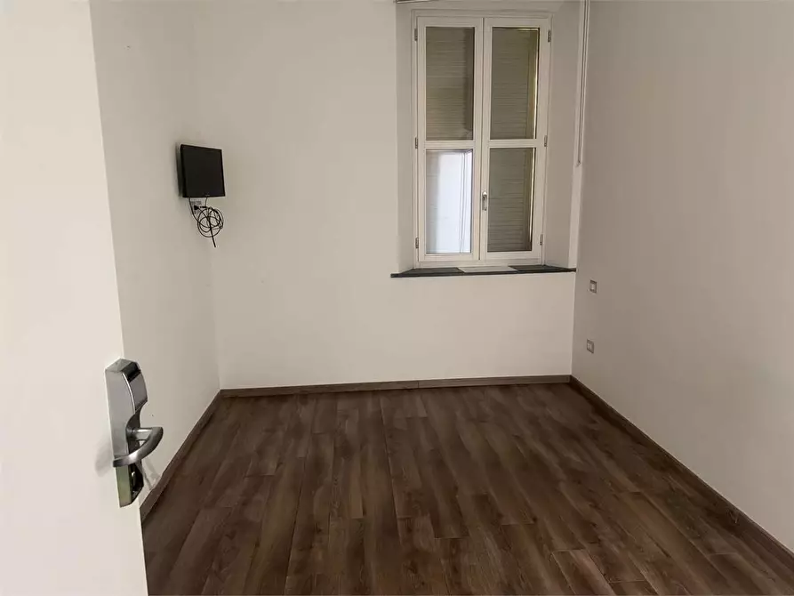 Immagine 37 di Stabile in vendita  a Parma