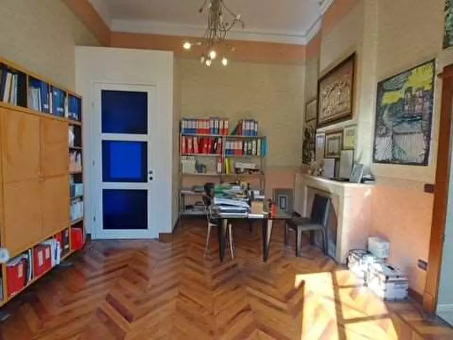 Immagine 2 di Ufficio in affitto  a Parma
