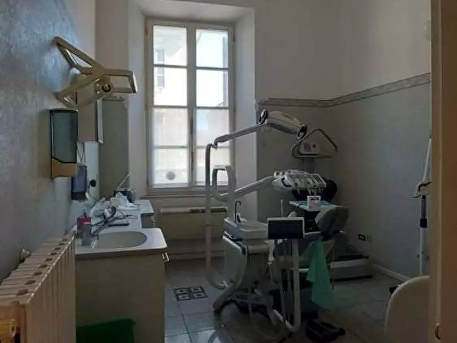 Immagine 3 di Ufficio in affitto  a Parma