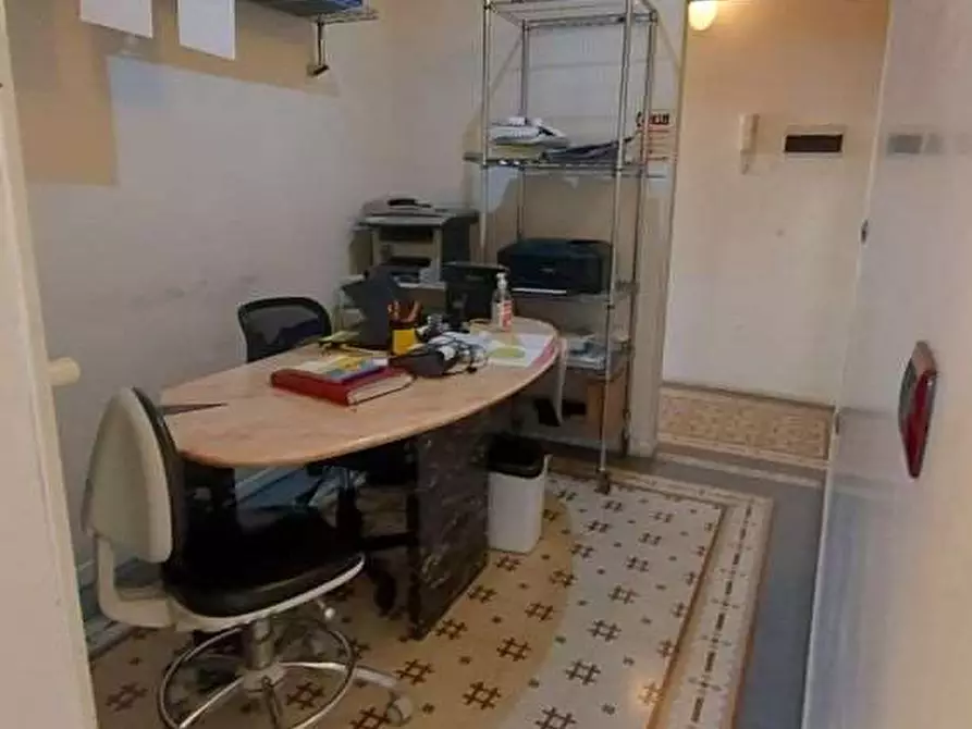 Immagine 6 di Ufficio in affitto  a Parma