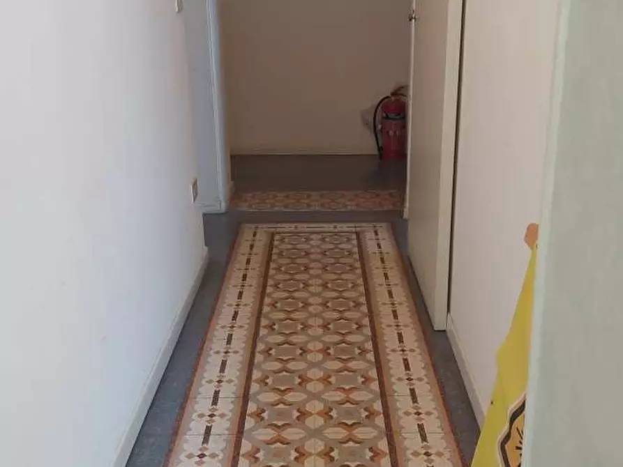 Immagine 7 di Ufficio in affitto  a Parma