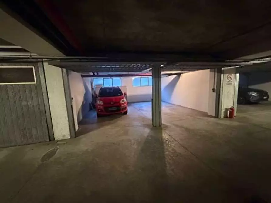 Immagine 18 di Negozio in vendita  in Viale Mentana 45 a Parma
