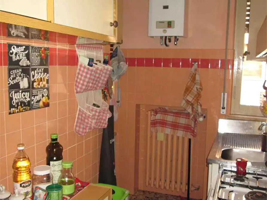 Immagine 11 di Stanza singola in affitto  in galleria polidoro a Parma