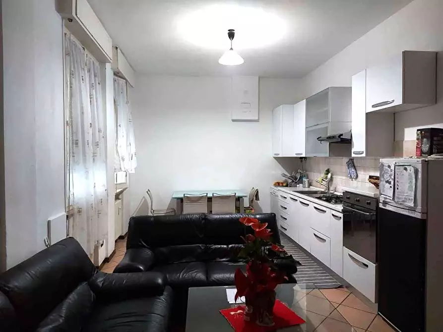 Immagine 3 di Trilocale in vendita  in VIA PIETRO MASCAGNI 4 a Parma