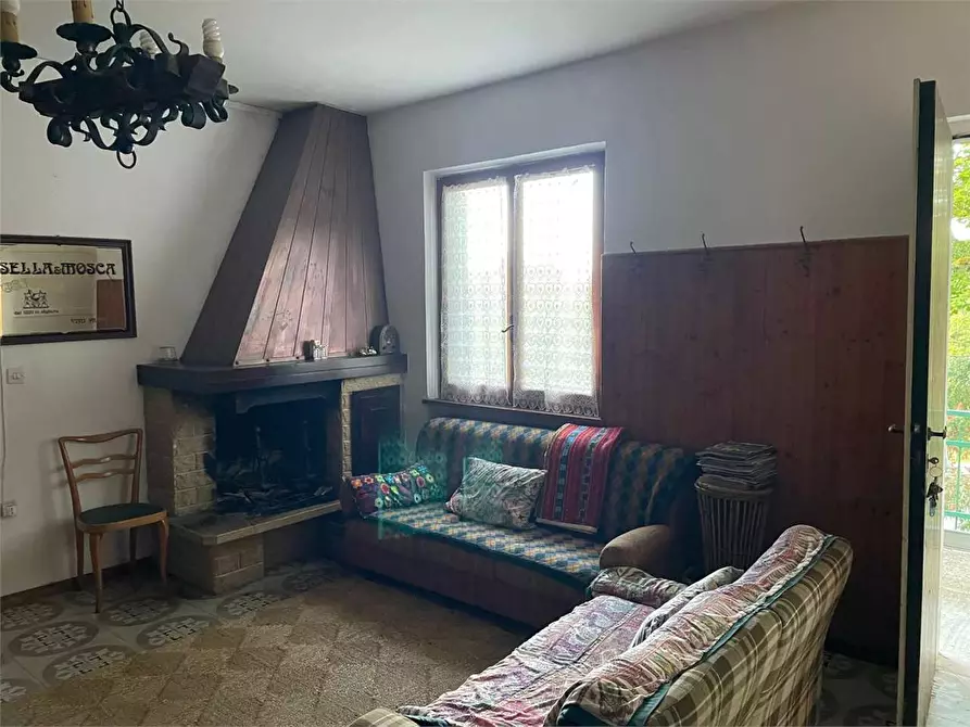Immagine 5 di Rustico / casale in vendita  in strada casagalvana a Tizzano Val Parma