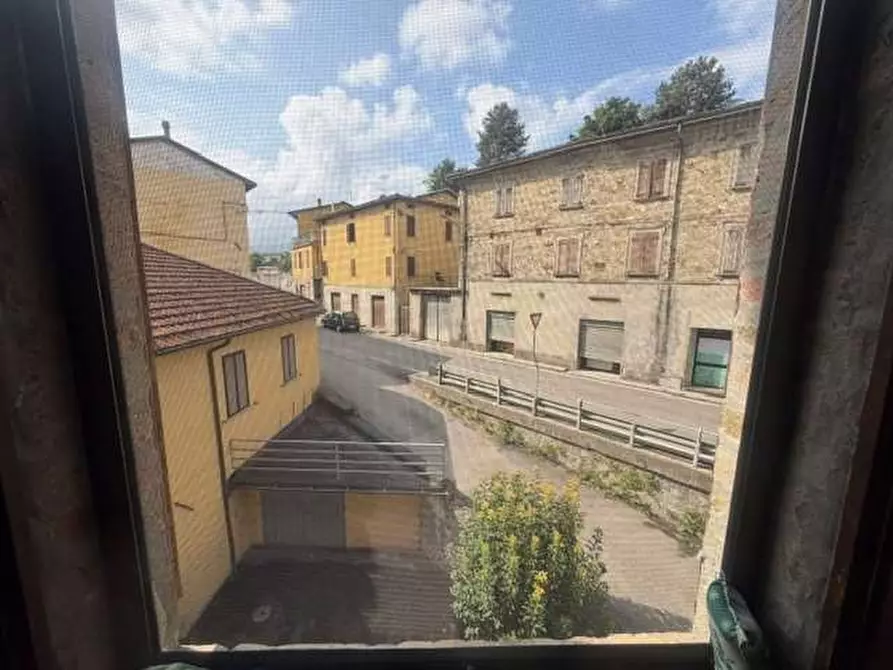 Immagine 19 di Appartamento in vendita  in strada della piazzetta a Tizzano Val Parma