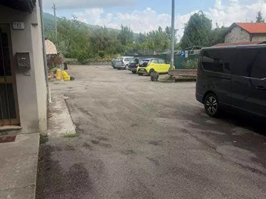 Immagine 27 di Appartamento in vendita  in strada della piazzetta a Tizzano Val Parma