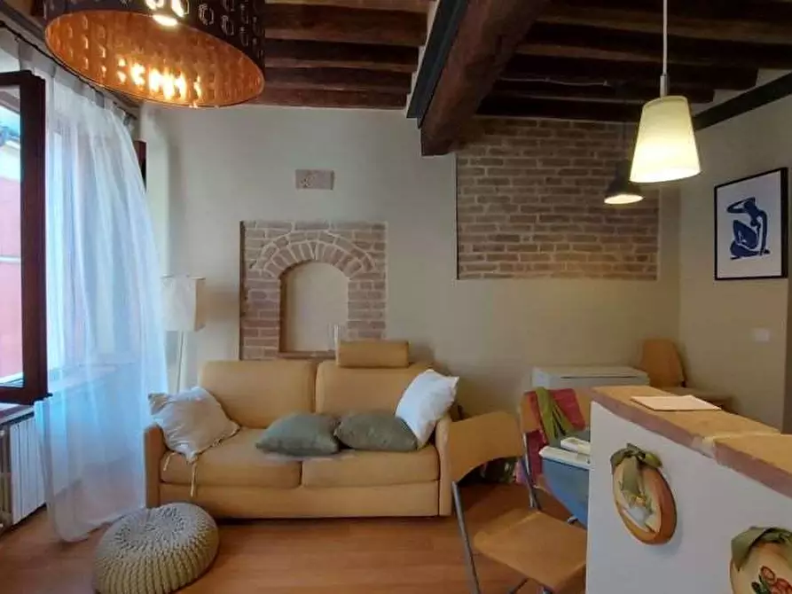 Immagine 1 di Bilocale in affitto  in Borgo Riccio da Parma a Parma
