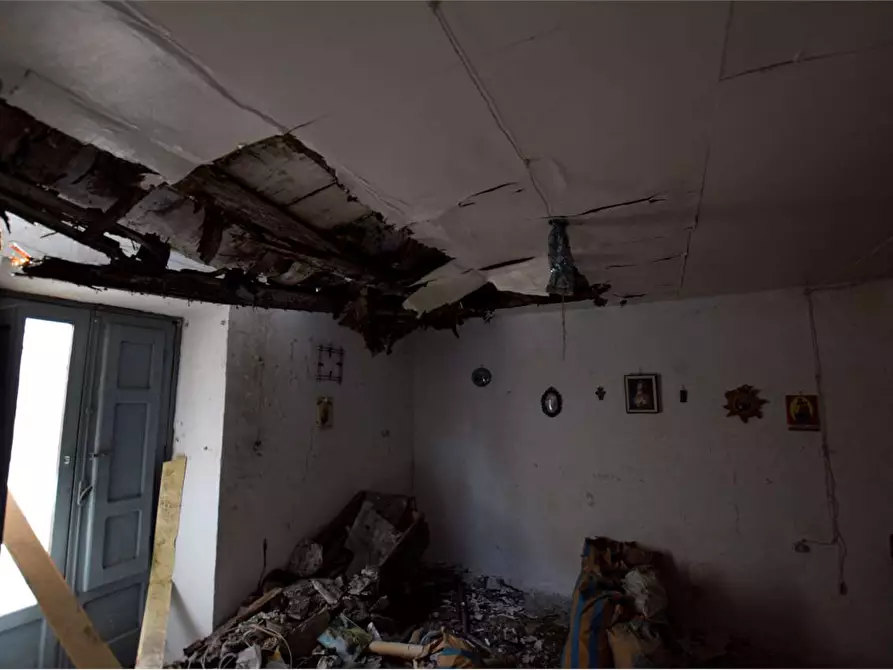 Immagine 9 di Casa indipendente in vendita  a Sutera