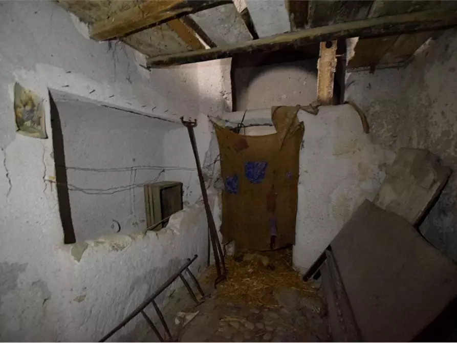 Immagine 15 di Casa indipendente in vendita  a Sutera