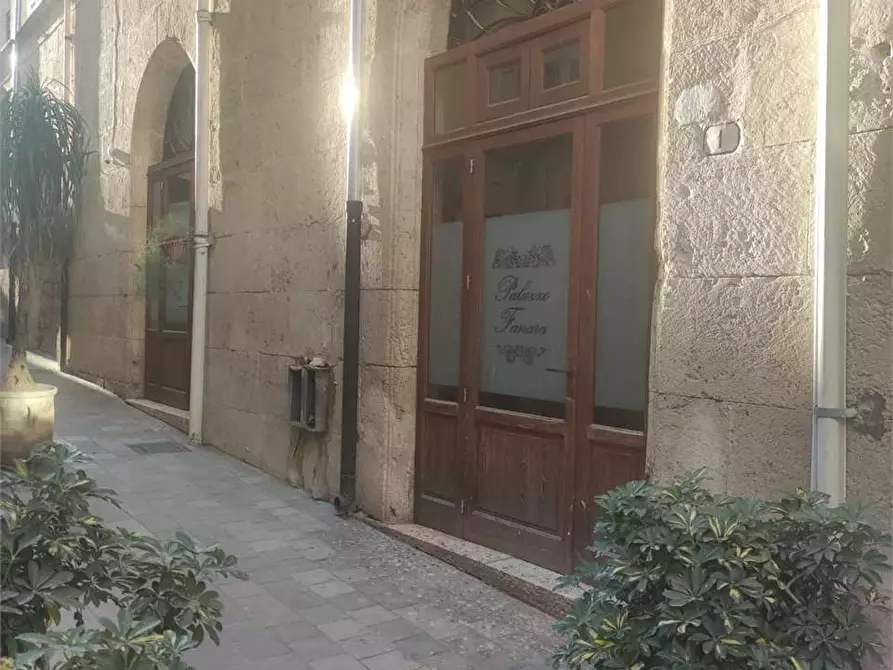 Immagine 9 di Magazzino in affitto  a Favara